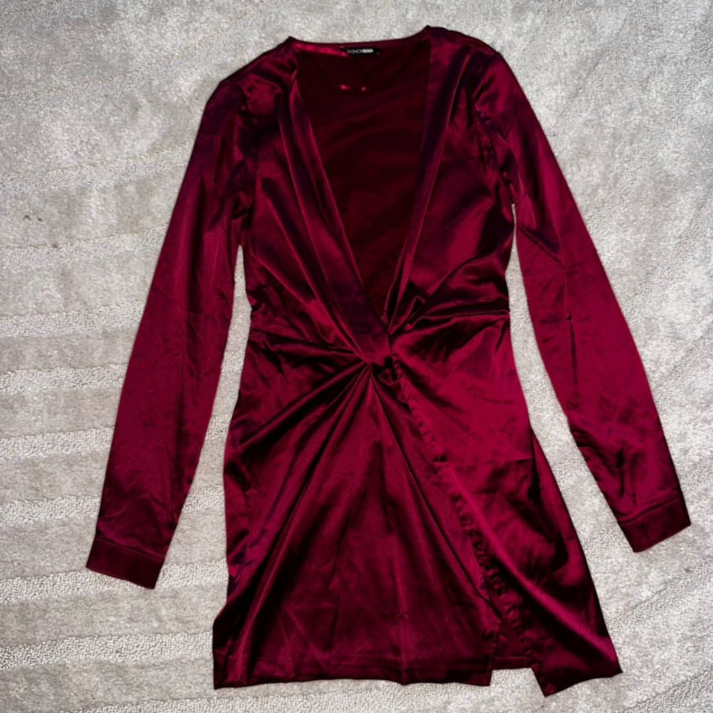 Long sleeve burgundy dress